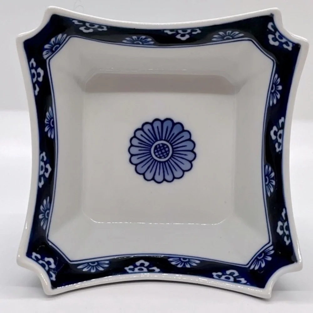 Bombay Cobalt Blue and White Chinoiserie Butterfly & Flower Bowl